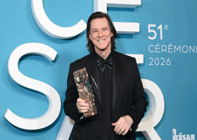 В прошлом крутившая роман с Джимом Керри Анастасия Волочкова заявила о смерти комика