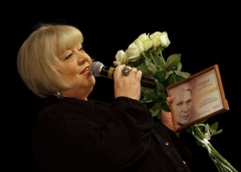 Названа вероятная причина того, что актриса Светлана Крючкова не появляется на публике