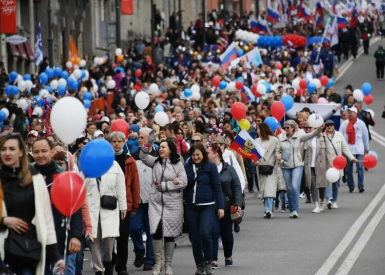 Россиянам напомнили о длительности долгожданных майских праздников 2026 года