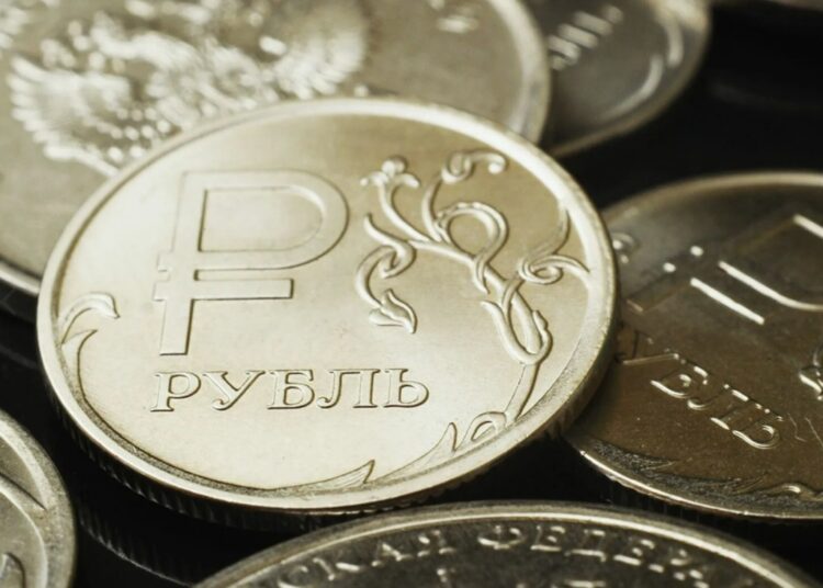 С 1 апреля россияне будут переводить деньги по новым правилам