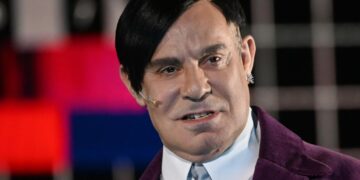 Не шутит! 70-летний Ефим Шифрин выходит в свет с девушкой 25 лет