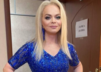 Лариса Долина пропустила модный показ в Москве: заговорили о ее госпитализации