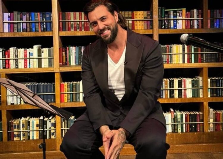 Известного ведущего подкастов нашли мертвым в гостинице: Антону Штейну было всего 37 лет