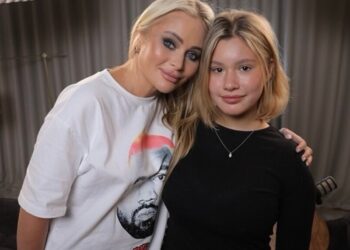 «Пропала из соцсетей на несколько месяцев»: что случилось с 18-летней дочерью Даны Борисовой