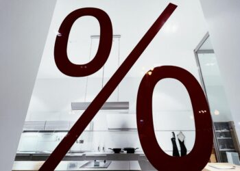 Центробанк России был осторожен с ключевой ставкой 24 апреля