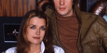 «Унижения при ребенке и глубокие раны»: Ксения Алферова впервые рассказала о разводе матери и Абдулова