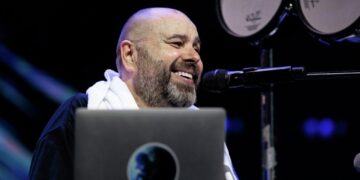 Ему «жаль»: Максим Фадеев впервые прокомментировал задержание певицы Линды