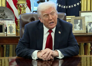 Трамп отказался носить бронежилет из-за того, что боится казаться полным