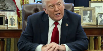 Трамп отказался носить бронежилет из-за того, что боится казаться полным