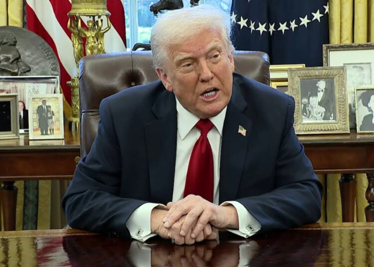 Трамп отказался носить бронежилет из-за того, что боится казаться полным