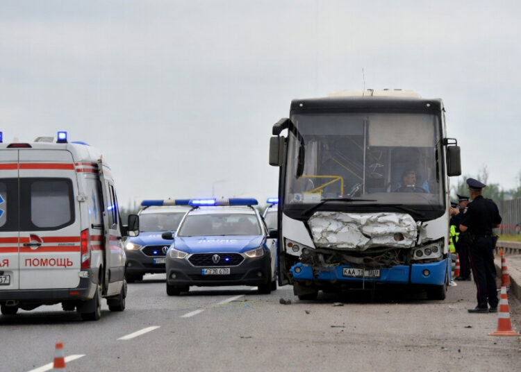 В Екатеринбурге автобус выехал на тротуар и снес толпу пешеходов