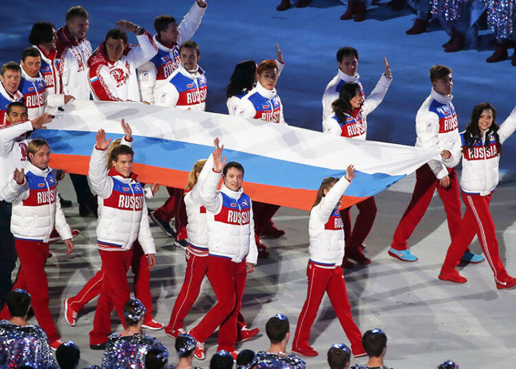 Российские спортсмены смогут выступать с флагом и гимном: подробности