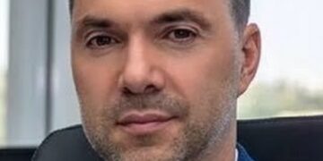 Арестович* заявил о неизбежном разделе Украины