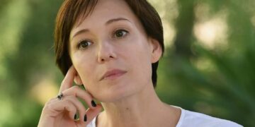 На какой сцене теперь выступает уехавшая из России и уволенная в Латвии Чулпан Хаматова