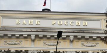 ЦБ в 8 раз сократит продажи валюты