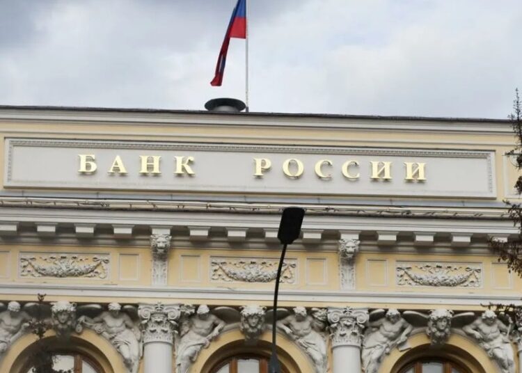 ЦБ в 8 раз сократит продажи валюты