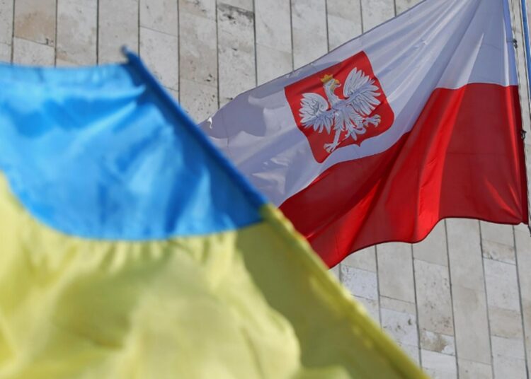 Пахнет войной: поляки считают Украину уже не просто проблемным соседом