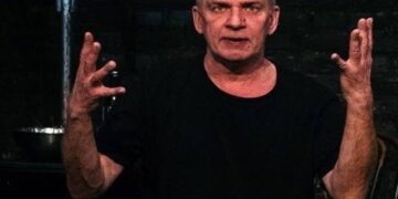 Находящийся в реанимации актер Дмитрий Поднозов в очень тяжелом состоянии