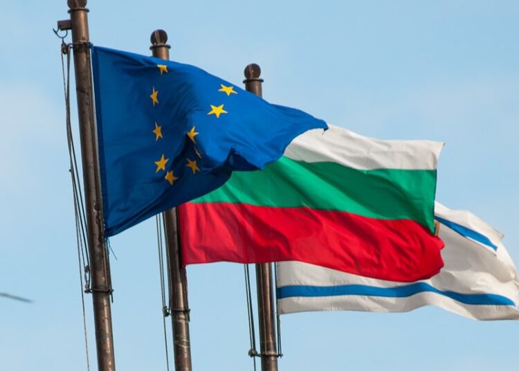 Болгария выходит из «Коалиции желающих» по поддержке Украины