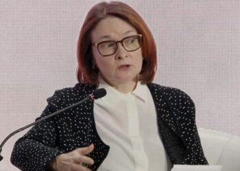 Набиуллину пообещали отправить в отставку в случае отказа снизить ключевую ставку ЦБ