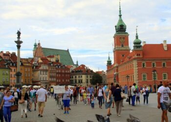 Польша перестала предоставлять бесплатное проживание украинцам в центрах размещения