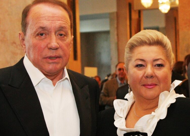 Умерла вдова ведущего КВН Александра Маслякова