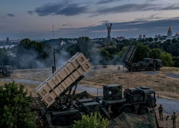 НАТО не смогло защитить Киев от российской баллистики — Украина ищет спасение через Starlink и Taurus