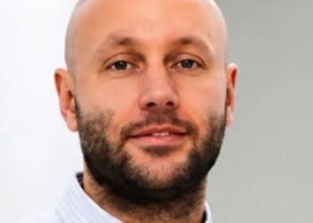 Владелец «Инвитро» сажает 7-летнего сына на цепь: подробности громкого скандала