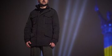 «Страна.ua»: Зеленский сделал «сюрприз» Трампу, отправившись к его врагам
