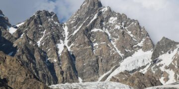 В результате схода лавины в Кабардино-Балкарии погибли уже 7 человек