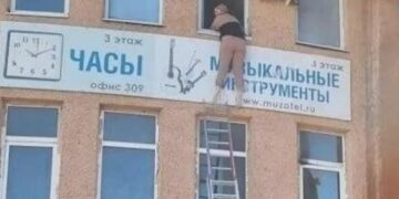 Пожар в ТЦ Стерлитамака: уже четверо погибших, люди прыгали из окон