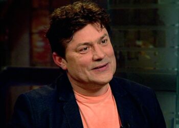 Экс-ведущий шоу «О.С.П.-студия» Белоголовцев признался, что после инсульта понял, каково было его сыну с ДЦП
