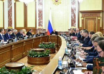 Инициированы большие перестановки в правительстве России