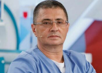 Теледоктор Мясников показал внебрачную дочь Полину, выросшую в настоящую красавицу