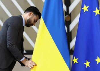Куда уходят миллионы евро? Брюссель шокировало транжирство киевских политиков