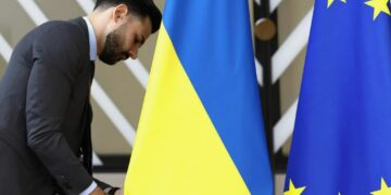 Куда уходят миллионы евро? Брюссель шокировало транжирство киевских политиков