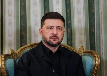 Зеленский заявил об усилении ударов по российским НПЗ